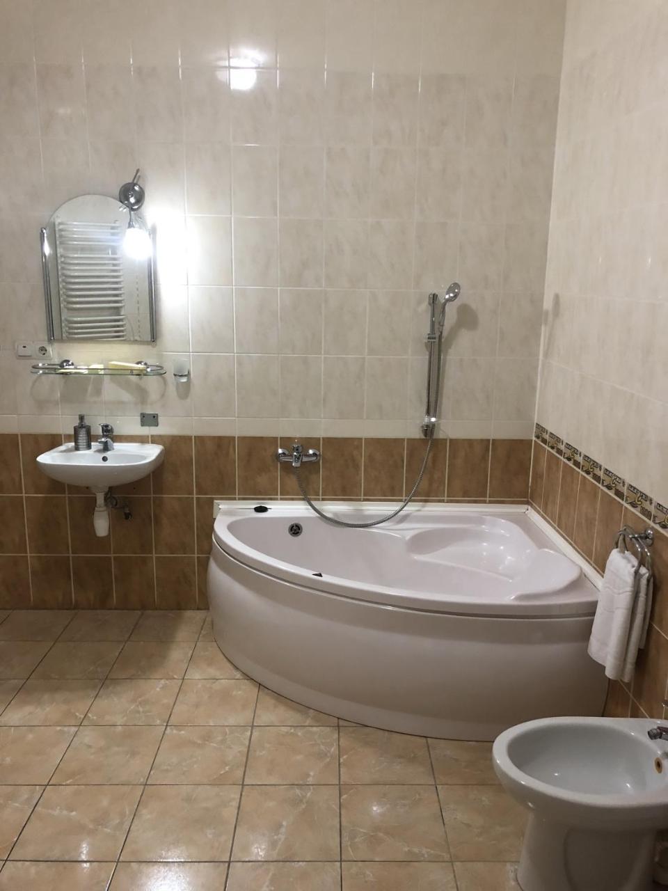 Europe Hotel Brody Ngoại thất bức ảnh